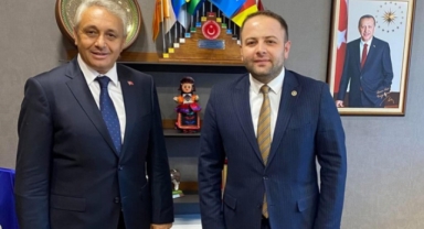 Vekil Koç, Togay Çoban'ı Tebrik Etti