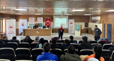 Ardahan’da Toprak Analizi Bilgilendirme Toplantısı Düzenlendi