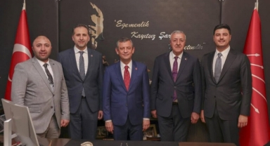 Budak, CHP Genel Başkanı Özel'le görüştü
