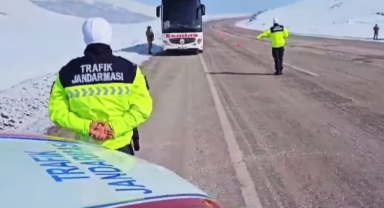 Jandarma Trafik Ekiplerinden Yolcu Otobüslerine Sivil Denetim