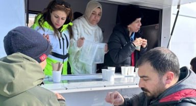Kızılay’dan Sıcak Çorba İkramı
