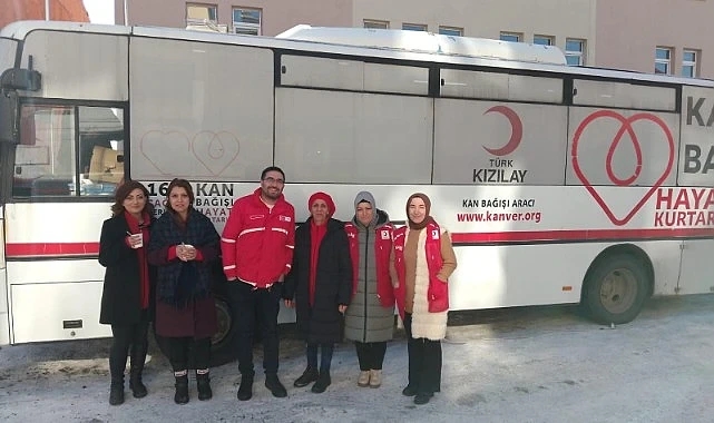Kızılay kan bağışı aracı Ardahan'da