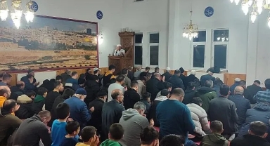 Ardahan'da Aksa Camii’de eller semaya kalktı