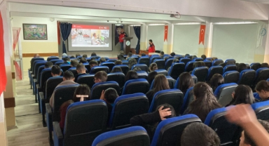 Kafkas Arısı Gen Merkezi, Öğrencilere Arıcılığı Anlattı