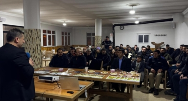 Üreticilere Buzağı Bakımı Anlatıldı