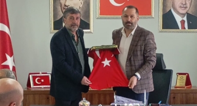 AK Parti Ardahan İl Başkanı Hakan Aydın, Köy Muhtarlarıyla Bir Araya Geldi