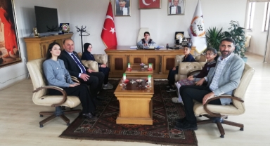 Hanak’ta Koltuk Minik Başkanlara Emanet