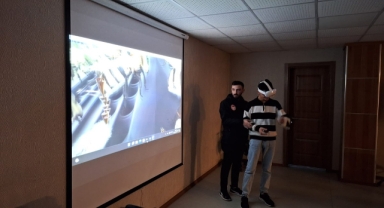 Kafkas Arısı Gen Merkezi'nden Öğrencilere VR Destekli Ekosistem Eğitimi