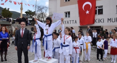 Posof’ta 23 Nisan Coşkusu