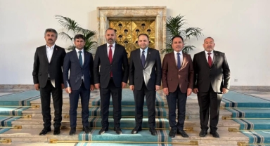 AK Parti Heyetinden Ulaştırma Bakanına Ziyaret