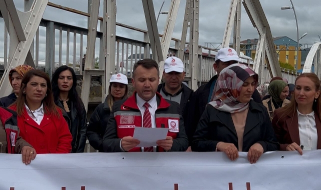 Ardahan'da Aile Günü Yürüyüşü Düzenlendi