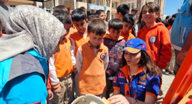 Ardahan’da Çocuklara Sağlık Eğitimi