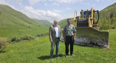 Çıldır Sınır Hattında Yol Çalışmaları Sürüyor