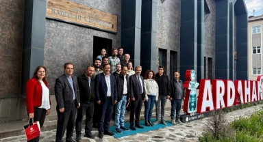 Damal Bebek Evi’nde “Hekatonla Son Tango” Kitap Değerlendirmesi