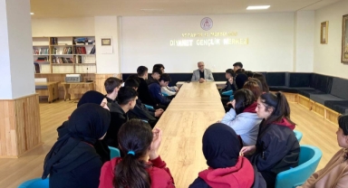 İl Müftüsü Karadeniz, İmam-Hatipli Öğrencilerle Buluştu