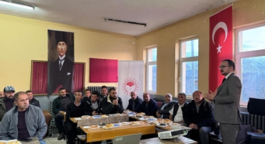 Posof'ta Modern ve Hijyenik Ahır Eğitimi Verildi