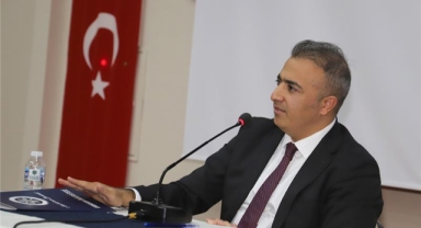Vali Hayrettin Çiçek, Ardahan Üniversitesi’nde Öğrencilerle Buluştu
