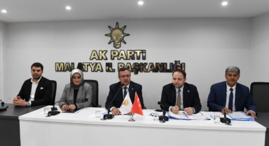 Vekil Koç, Malatya'da AK Parti Teşkilatıyla İstişare Toplantısına Katıldı