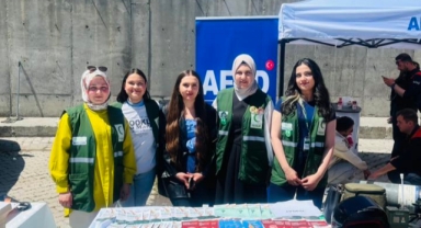YEŞİLAY ARDAHAN ŞUBESİ, MEZUNİYET TÖRENİNDE STAND AÇTI