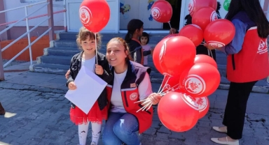 Karne Gününde Minik Kalplere Renkli Sürpriz