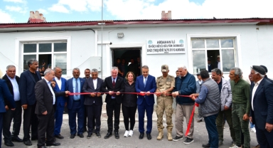 Vali Çiçek Dağcı Köyü'nde Taziye Evi Açılışına Katıldı