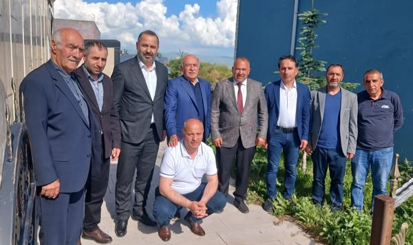 AK Parti Heyetinden Eski Belediye Başkanına Ziyaret