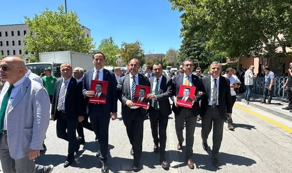 CHP'li Vekillerden Adalet Yürüyüşü