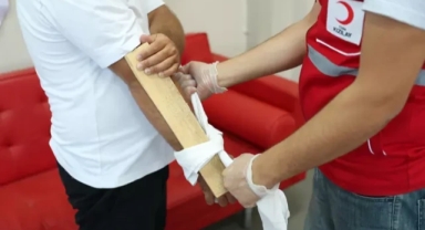 Kızılay’dan “İlk Yardım Bilinçlendirme Semineri”