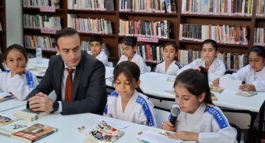 Posof Kaymakamı Öğrencilerle Kitap Okudu
