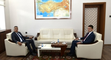 Vali Çiçek’ten Çıldır Kaymakamı Barış Aytürk’e Hayırlı Olsun Ziyareti