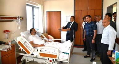 Vali Çiçek’ten İl Başkanı Aydın’a Geçmiş Olsun Ziyareti