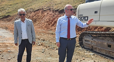 Kırsalda Yol Genişletme Çalışmaları Devam Ediyor