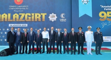 Vali Çiçek, Malazgirt Zaferi’nin 954. Yıl Dönümü Etkinliklerine Katıldı