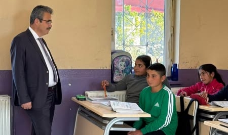 Ardahan İl Milli Eğitim Müdürü Yusuf Uzantı Okulları Ziyaret Etti