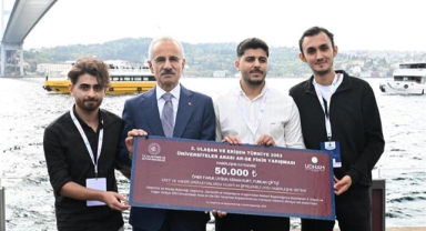 Ardahan Üniversitesi Öğrencileri Haberleşme Sektöründen Ödül Aldı