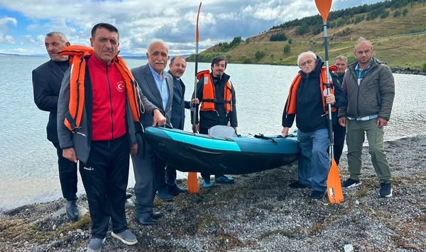 Çıldır Gölü’nde Kano Etkinliği Düzenlendi