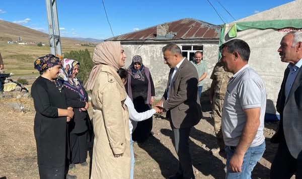 Vali Çiçek’ten Akçam Ailesine Taziye Ziyareti