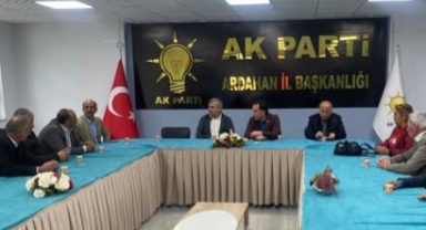 AK Parti Ardahan Merkez İlçe Teşkilatı’ndan İstişare ve Değerlendirme Toplantısı