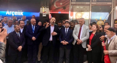 AK PARTİ'DEN GÖVDE GÖSTERİSİ