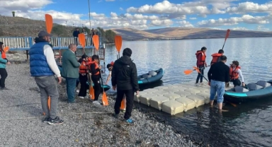 Çıldır Gölü'nde Tarihi İlk: Kano Eğitimi Başladı, Çocuklar Su Sporlarıyla Tanıştı