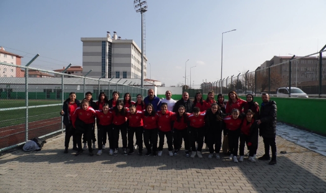 Genç Kızlar Sahaya! Kura Kadın Futbol Takımı Seçmeleri Başlıyor