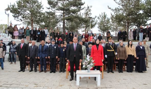 Hanak’ta Cumhuriyetin 102’nci Yılı Kutlandı