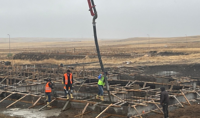 Kars TDİ Besi ve Süt OSB’de TKDK Destekli 100 Başlık Besi İşletmesinin Temeli Atıldı