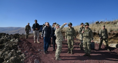 VALİ ÇİÇEK, GÜRCİSTAN SINIRINDA İNCELEMELERDE BULUNDU