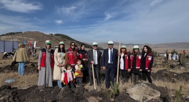 Aile ve Sosyal Hizmetler İl Müdürlüğü “Yeşil Vatan Seferberliği”ne Katıldı