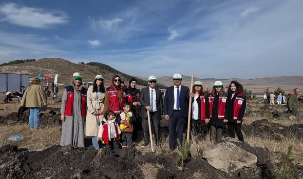 Aile ve Sosyal Hizmetler İl Müdürlüğü “Yeşil Vatan Seferberliği”ne Katıldı