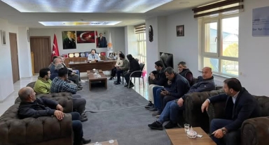 AK Parti Ardahan Merkez İlçe Teşkilatından İstişare ve Değerlendirme Toplantısı