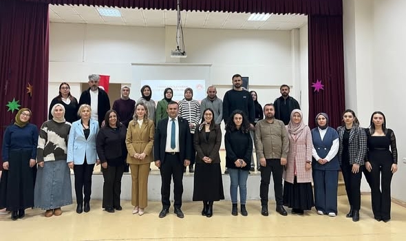Ardahan Aile ve Sosyal Hizmetler'den Personellere 'Psikolojik İlkyardım' Eğitimi