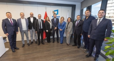 BİK Genel Müdürü Abdulkadir Çay, İzmir Gazeteciler Cemiyetini Kabul Etti