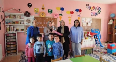 Çıldır’da 24 Kasım’da Miniklere ve Öğretmenlere Hediye